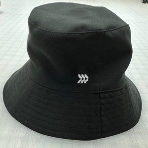 Black bucket hat